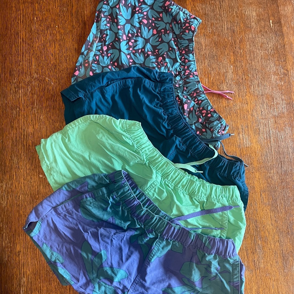 Women’s Patagonia barely baggy shorts